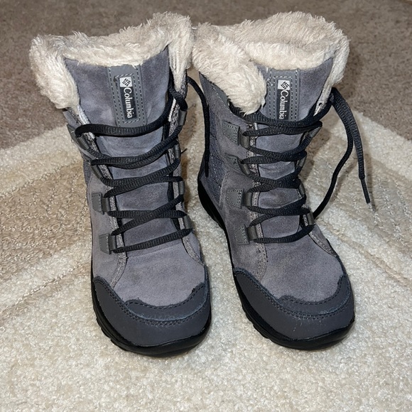 Columbia Other - Columbia boots